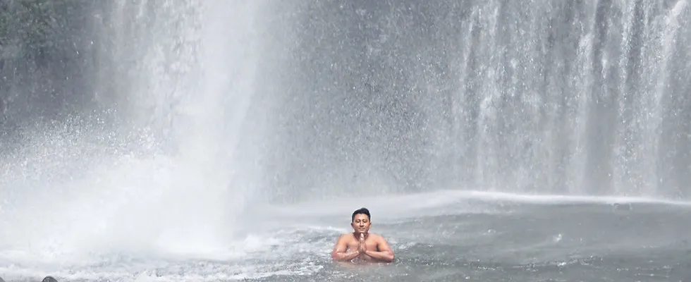 Tiup Kelep Waterfall